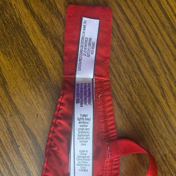 Victoria's Secret Red Underwire Bra, Size 38D, Adjustable Straps - Picture 7 of 10